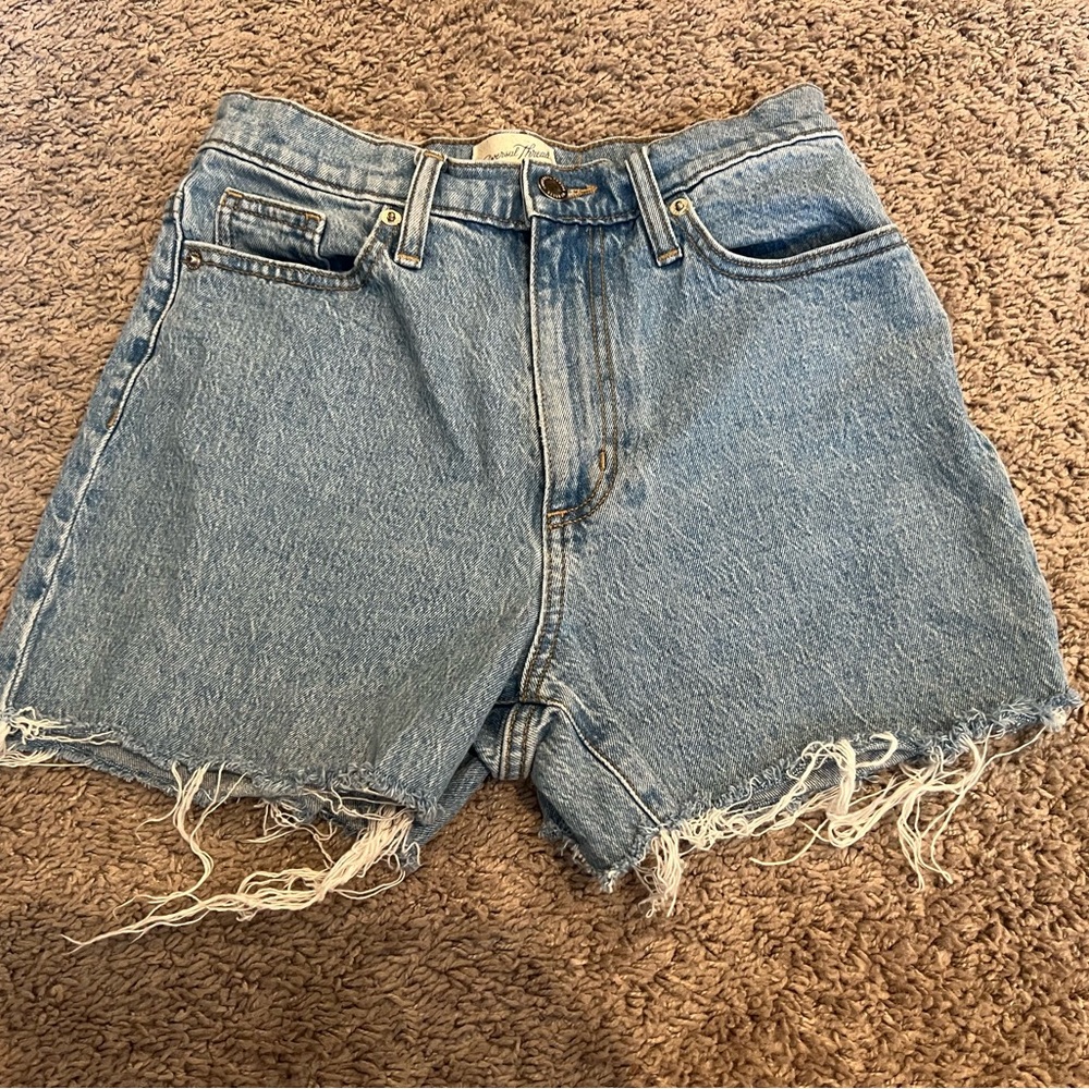 Universal Thread Women Shorts Vintage Straight size 0/25R